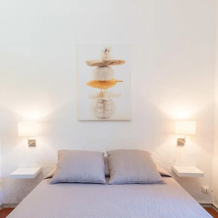 Le Mas, Maison Au Charme Provençale Idéalement Située Entre Et Vignes Casa de Férias *