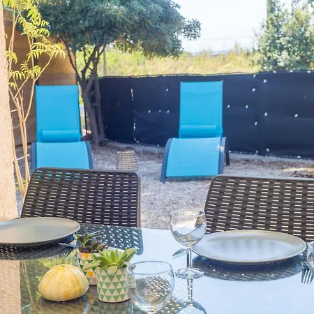 Le Mas, Maison Au Charme Provencale Idealement Situee Entre Et Vignes * Hyères