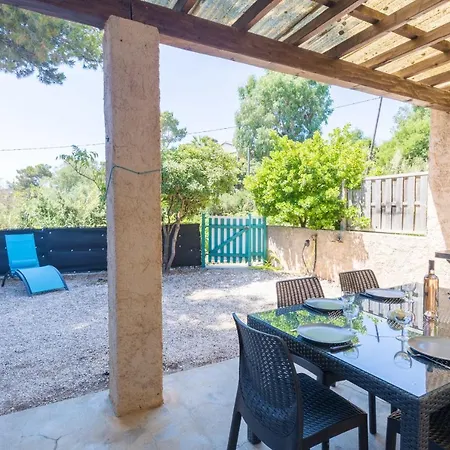 Le Mas, Maison Au Charme Provençale Idéalement Située Entre Et Vignes Casa de Férias