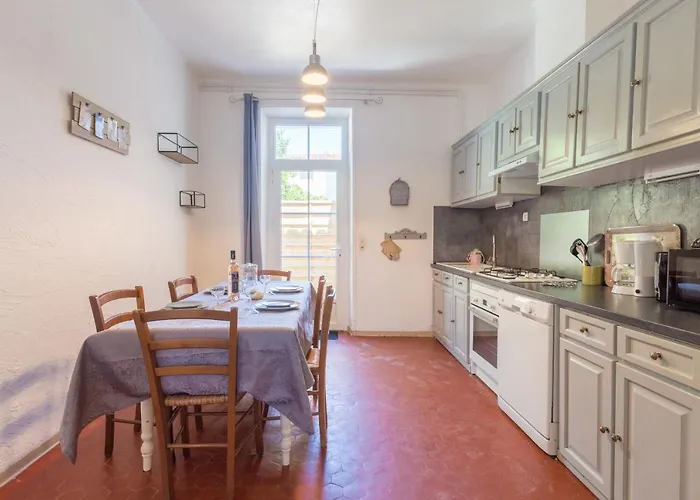 Le Mas, Maison Au Charme Provencale Idealement Situee Entre Et Vignes بيت للعطل Hyères